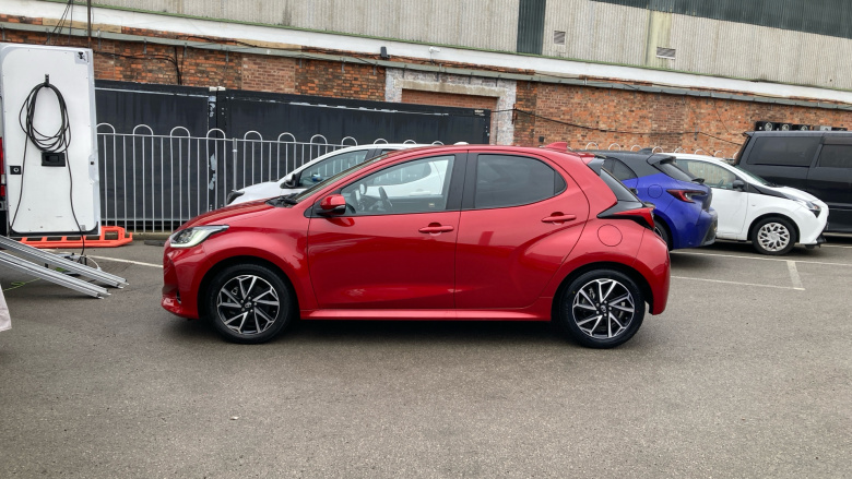 Toyota Yaris 1.5 Hybrid Design 5dr CVT Hybrid Hatchback